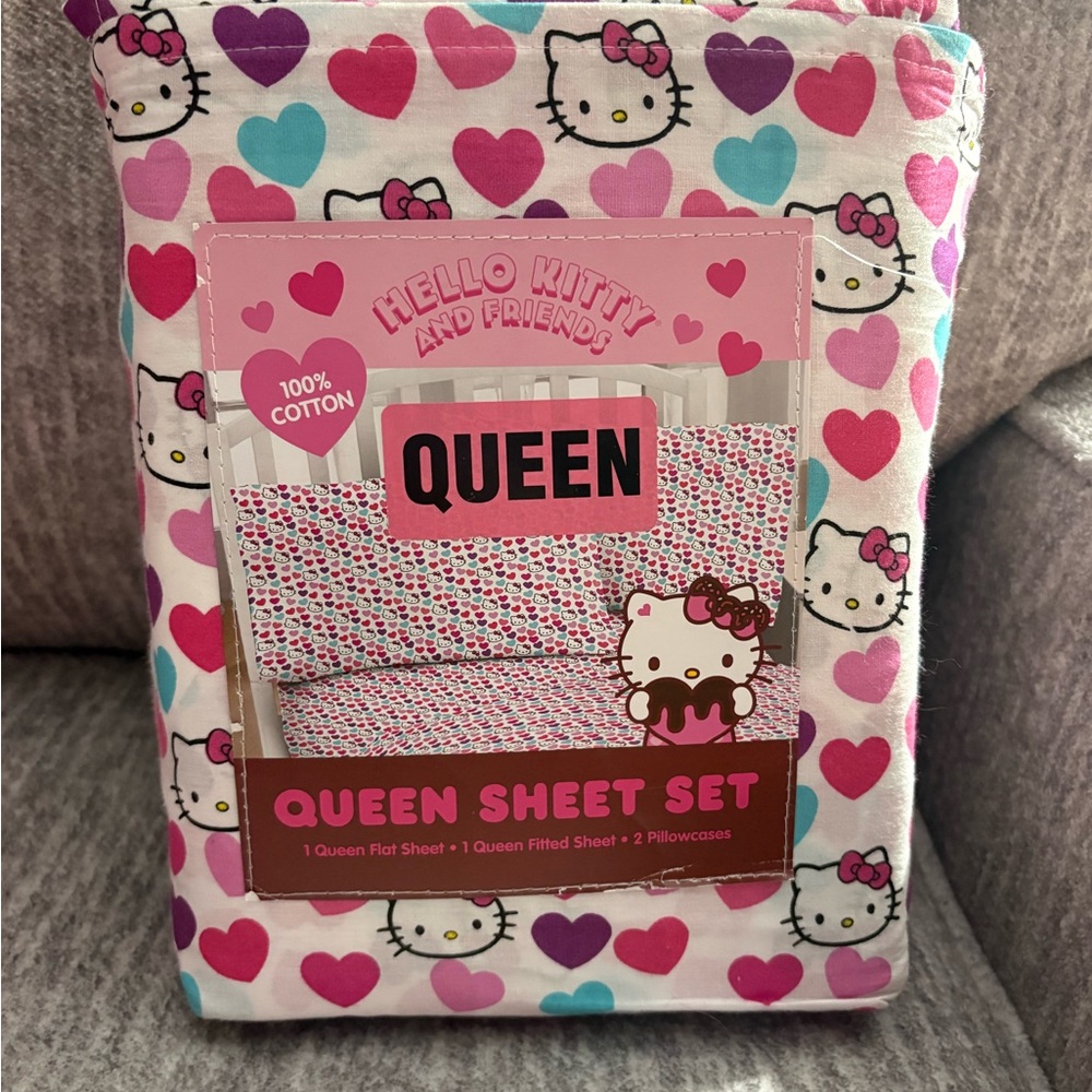 Hello Kitty Heart Pattern Queen Sheet Set - Pink and Blue